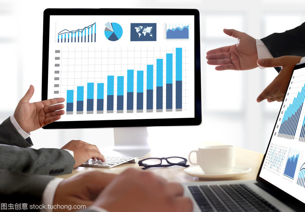 商务信息技术人士工作硬数据分析在商务信息咨询中的应用与价值